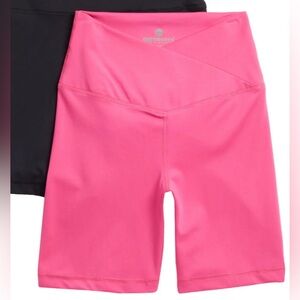90 Degree by Reflex Interlock Crossover 7” short, neon pink Size Small